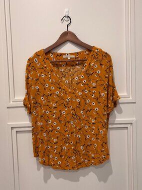 Flattering yellow flowered shirt